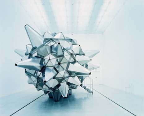 Olafur Eliasson, <I>Antispective Situation</I>, 2003, Stainless steel, 5 x 15 x 5m. “If perspective does not end in the vanishing point on the horizon as we have taken for granted, where does it end? Does it rather move with us as we are engaged in time – is our frame of reference in fact relative to time? Maybe our body is the vanishing point”
Olafur Eliasson
