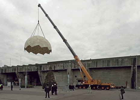 Positioning the dome
in Saint-Nazaire