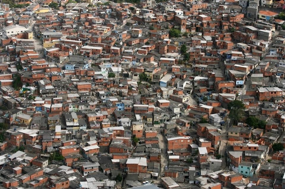 Paraisopolis (Paradise City), is São Paulo's largest favela, with 30,000 people living in it
