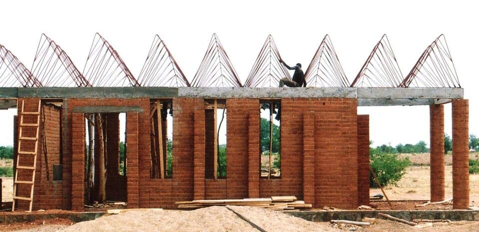 Secondary school in Dano (Burkina Faso), by Diébédo Francis Kéré, published on domus 927 July August 2009.. Photos Aga Khan Award for Architecture