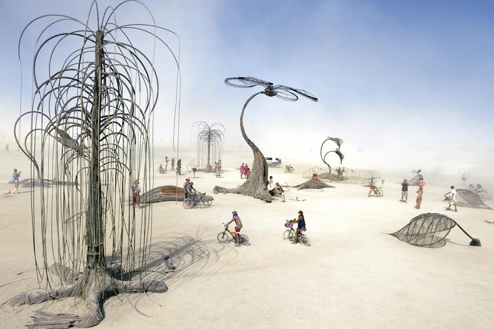 Gaby Thijsse, <i>Infinitarium</i> by Big Art (a playground made of scrap for people to interact with art), Burning Man Festival 2010, Black Rock Desert, Nevada, USA. Photograph © Gaby Thijsse.