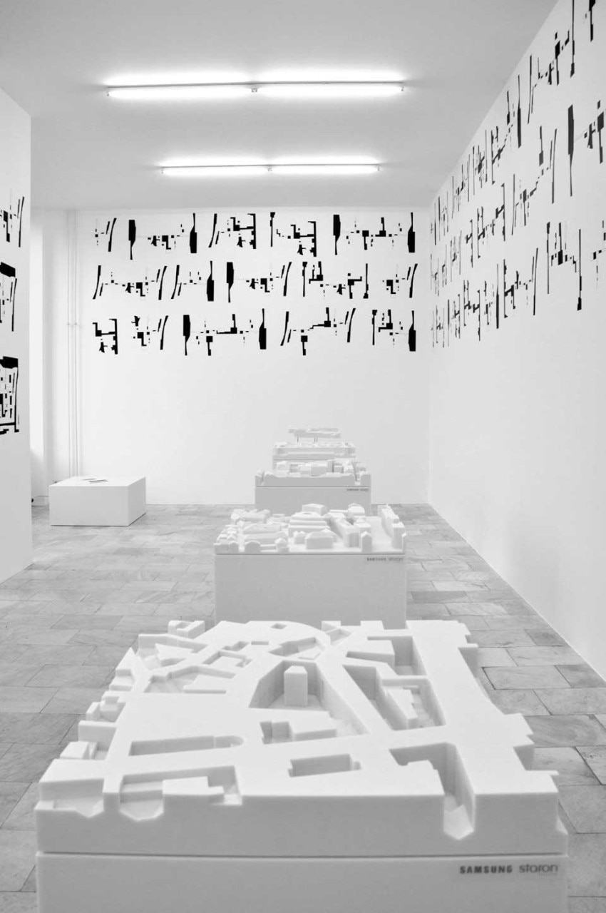 <em>AllesWirdGut – Weg Schauen</em>, installation view at the Architektur Galerie Berlin