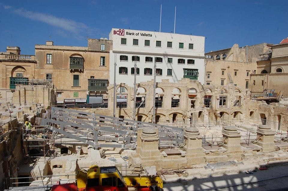 Renzo Piano Building Workshop, <em>Valletta City Gate</em>. Construction site of the new open-air theatre © RPBW