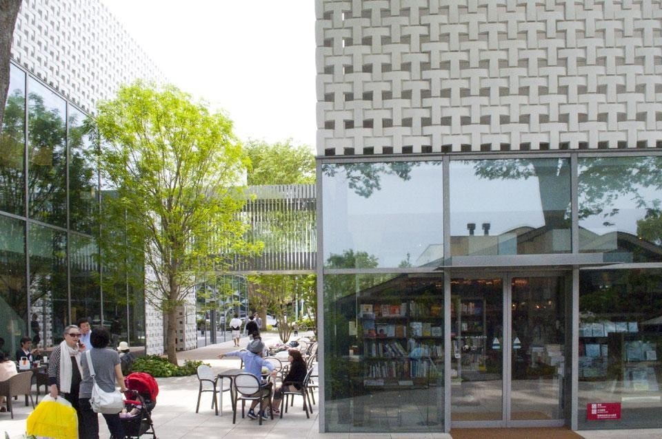 T-Site Tsutaya Books, Klein Dytham Architecture