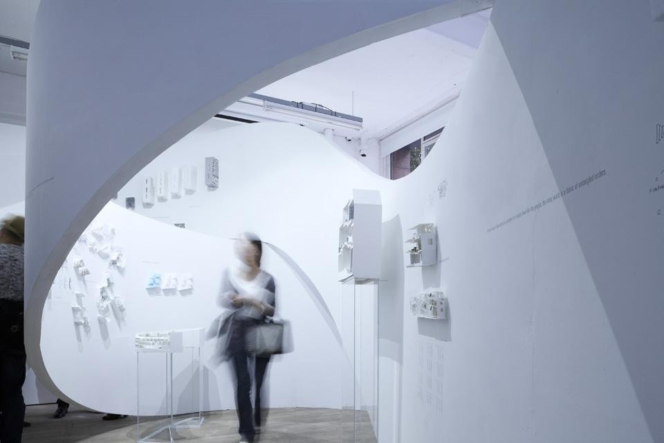 The structure also serves as the display mechanism for statements by the architect as well as over three hundred models and sketches of recent work by the Tokyo-based Akihisa Hirata Architecture Office