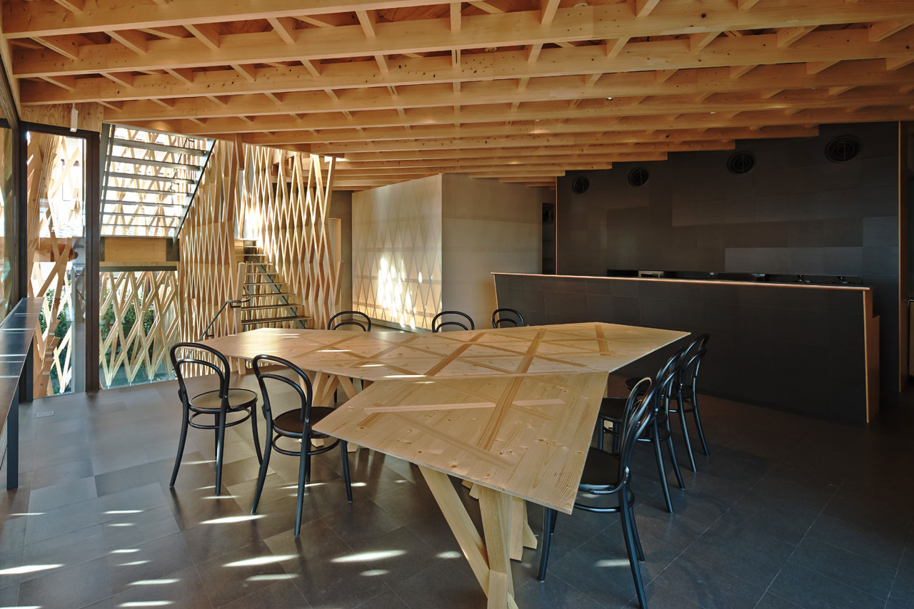 Sunny Hills Minami Aoyama Tokio Japón kengo kuma and associates 隈研吾建築都市設計事務所 微熱山丘 南青山．東京