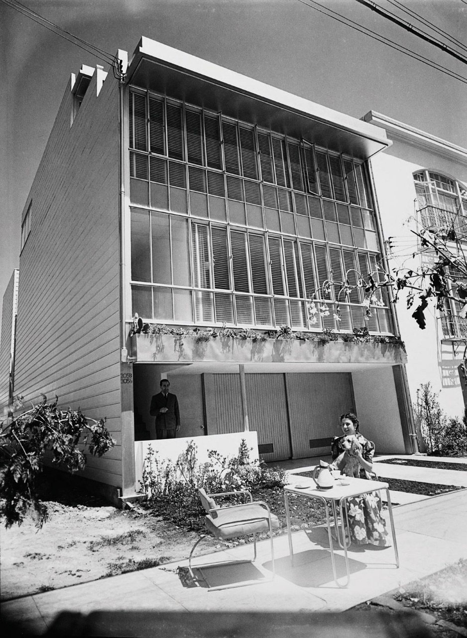 Julius Shulman, Schiff Apartment Duplex designed by Richard Neutra (San Francisco, California). © J. Paul Getty Trust. Used with permission. Julius Shulman Photography Archive, Research Library at the Getty Research Institute