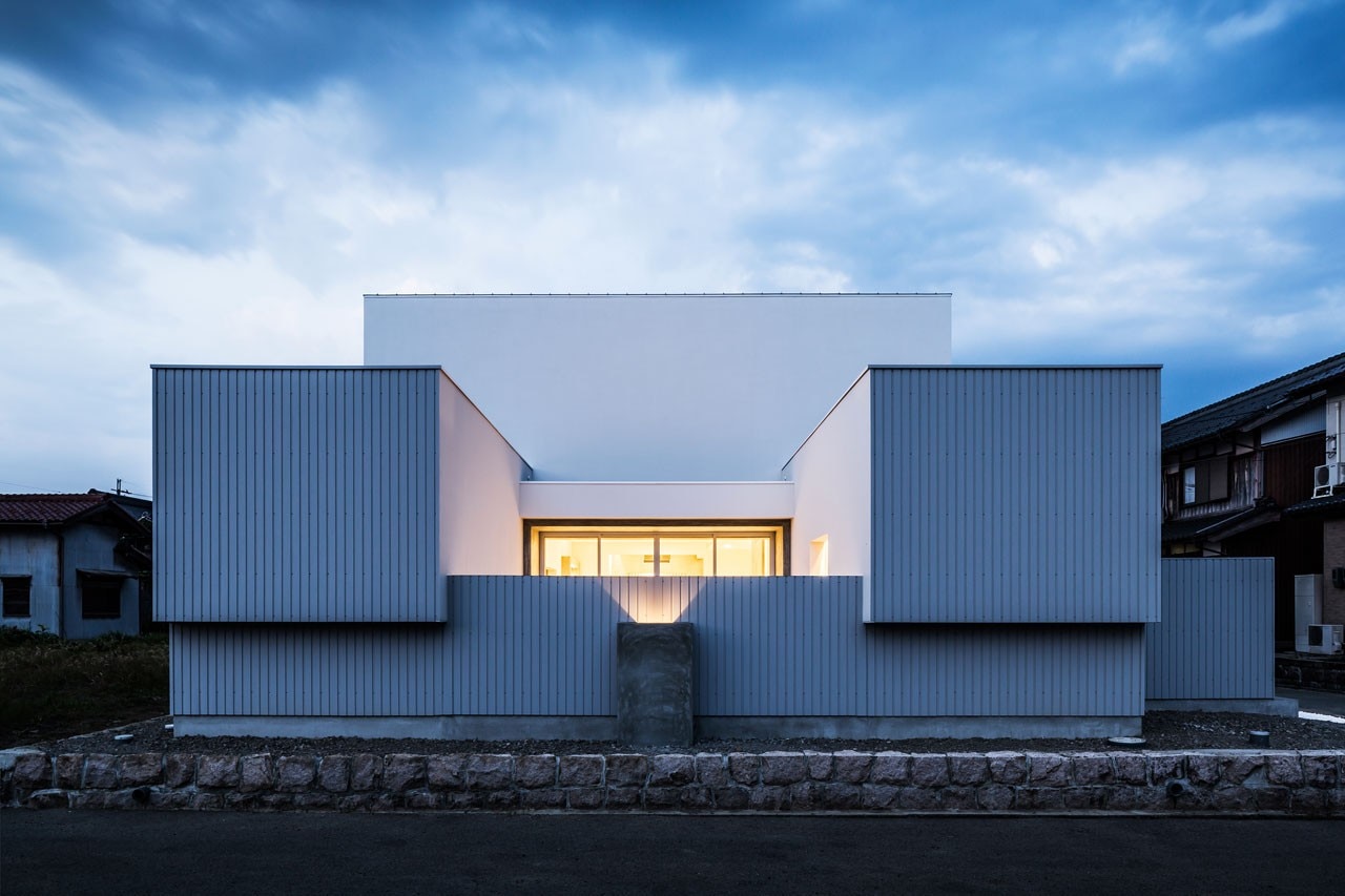 FORM/Kouichi Kimura Architects, Courtyard house, Shiga, Japan