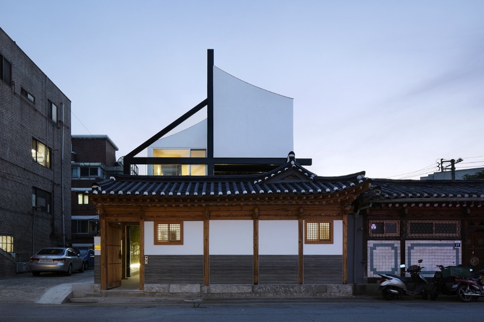 CoRe Architects, Sinseol-dong Hanok, Seoul, 2016