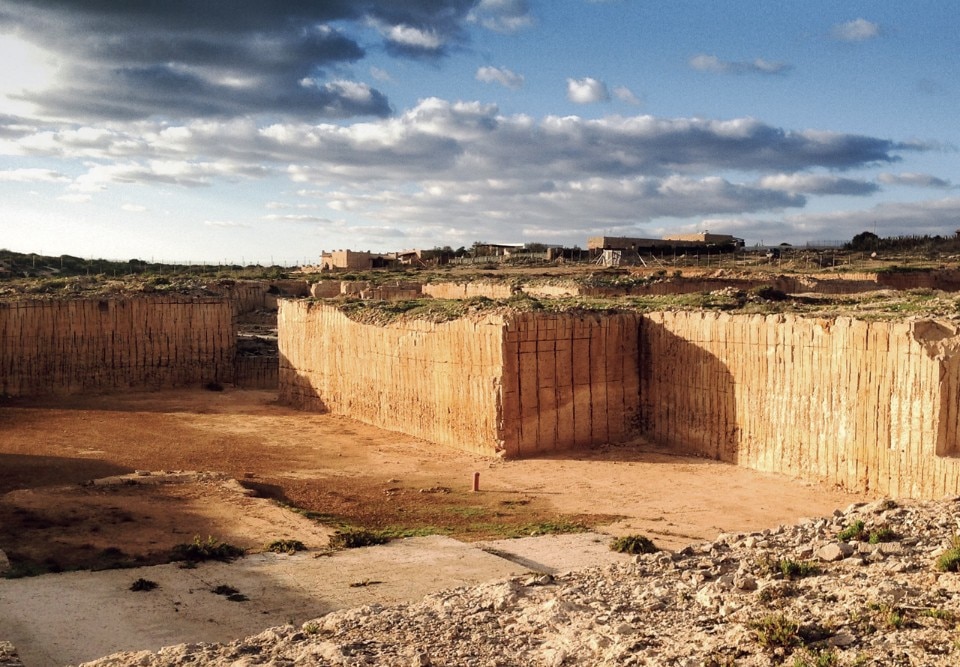 Vincenzo Latina, progetto per Risanamento e restauro ambientale ex siti Cava, Lampedusa, Italia