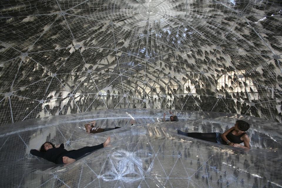 Tomás Saraceno: Cloud Cities