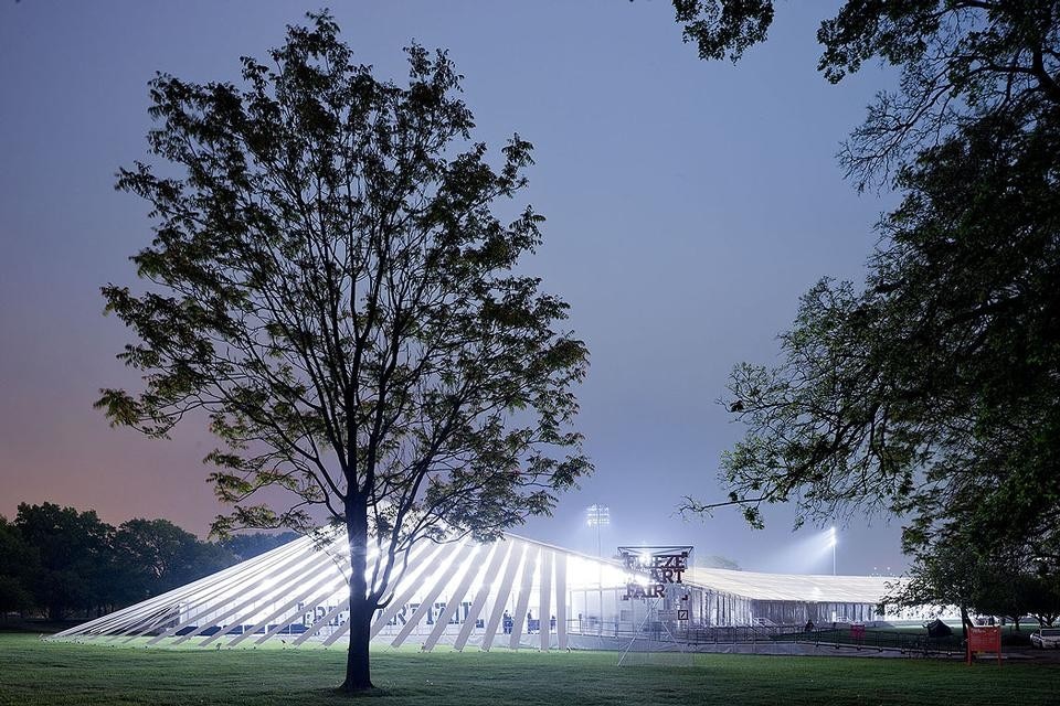 View of the Frieze New York tent in Randall's Island. Photo by Iwan Baan