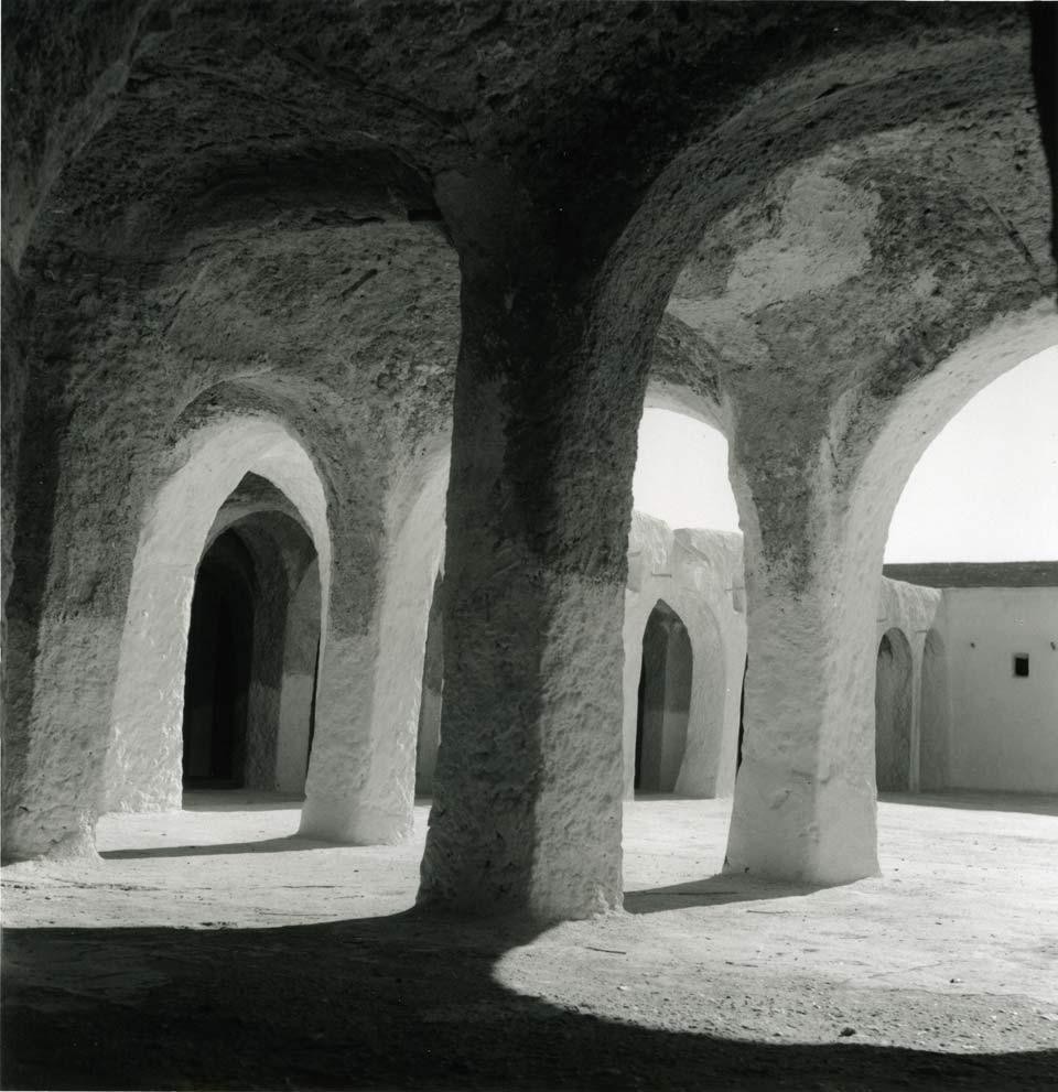<i>Quartier réservé</i>, Ghardaia, northern Algeria. Peter W. Häberlin, Fotostiftung Schweiz, Winterthur