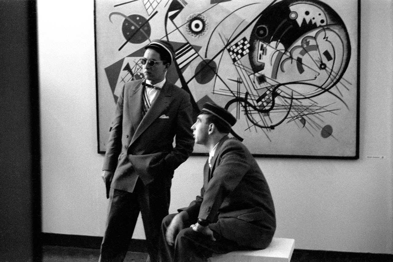 Photographic Notes, documenta 2, Kandinsky 2 men, 1959 © Hans Haacke © DACS, London