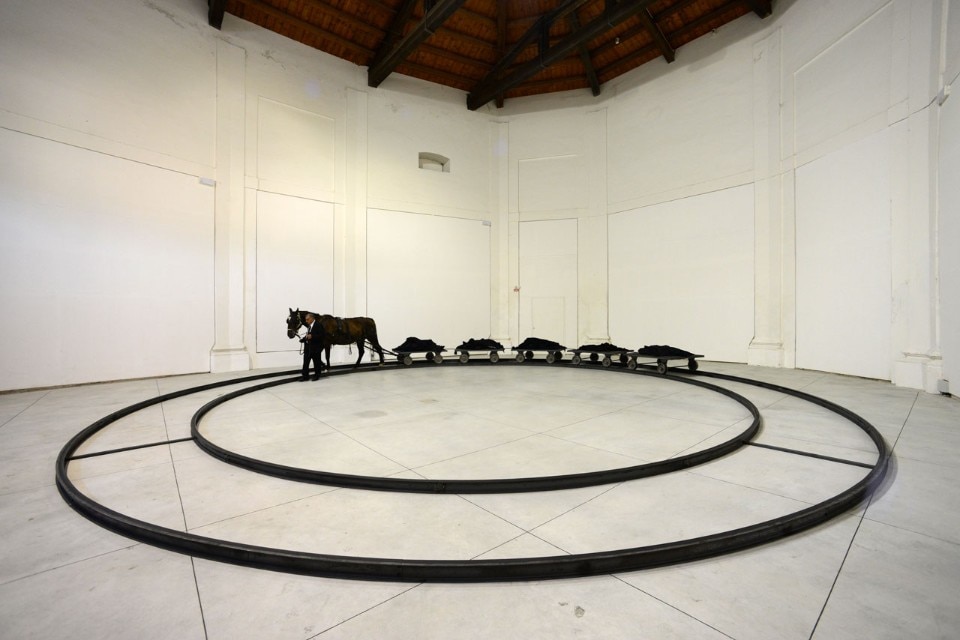 La mostra di Jannis Kounellis al Centro arti visive Pescheria, Pesaro