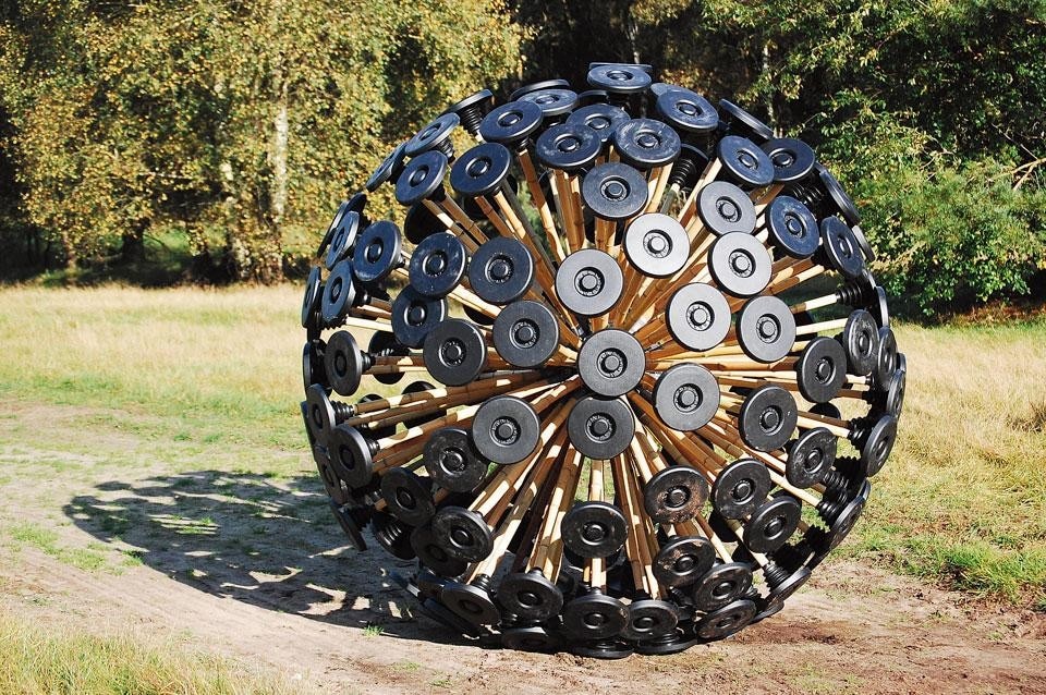 Massoud Hassani’s <em>Mine
Kafon</em>, a wind-powered
land mine clearance device.
Made with an integrated
GPS system, it rolls over the
land deactivating mines and
memorising cleared paths.
