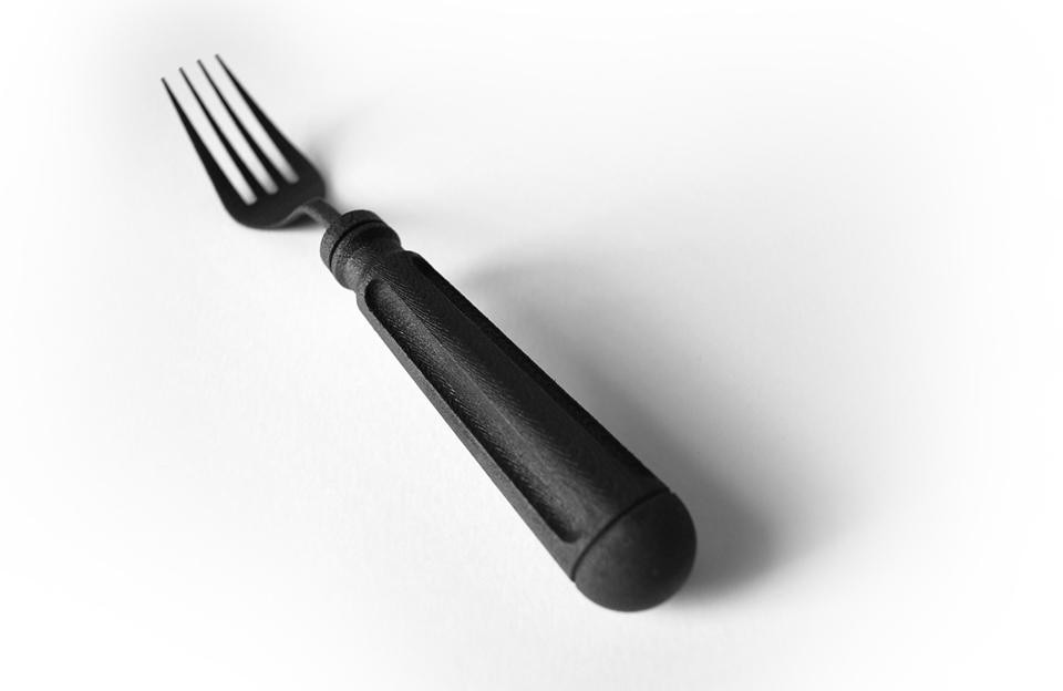 Gio Tirotto, <em>No Pause / Non posate gli attrezzi</em> cutlery set in rapid processed nylon