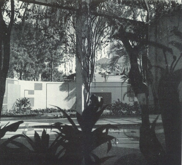 Garden for a villa and mosaic panel by Roberto Burle Marx