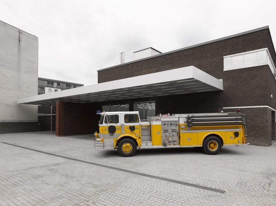 <em>My labor is my protest</em>, 2012, 1969 Hahn fire truck, tar and video. Photo by Ben Westoby, courtesy White Cube