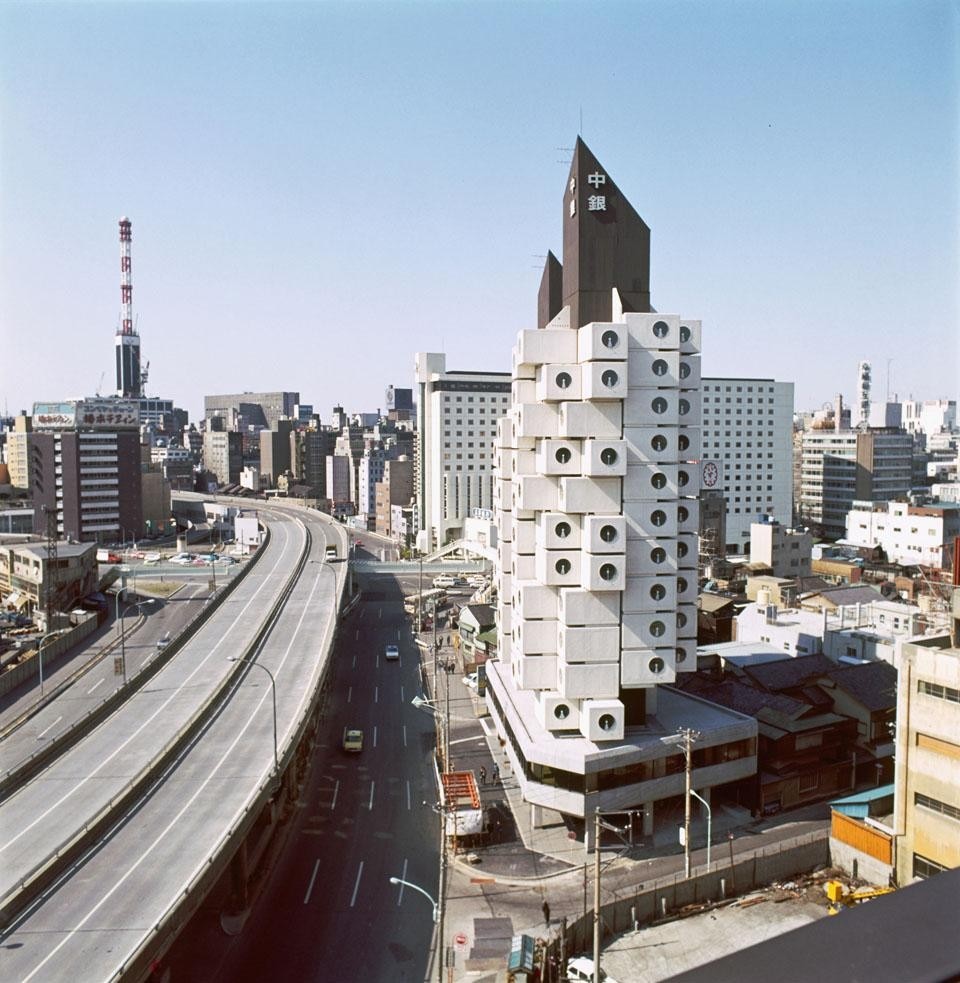 Kurokawa Kisyo, <i>Nakagin Capsule Tower Building</i>, Tokyo, 1972. Photo: Ohashi Tomio.