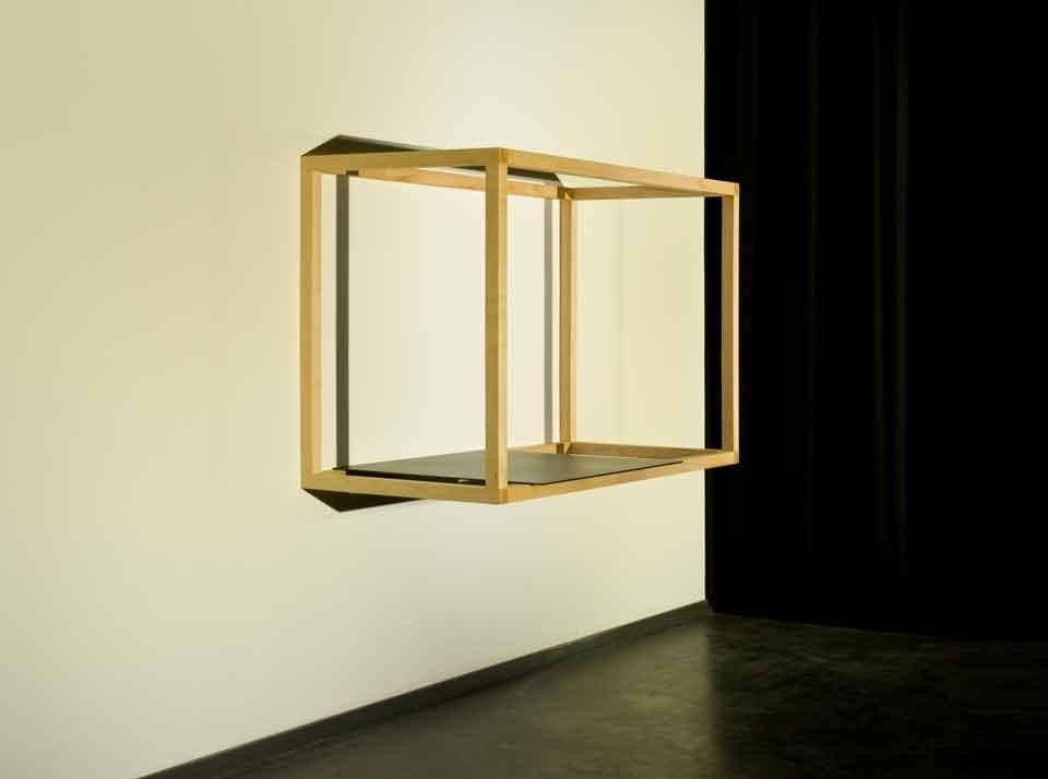 The living structure: table versa