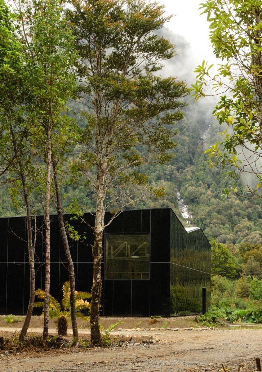 Panorama architects, <em>Glacial Water Bottling Plant</em>, Patagonia, Chile