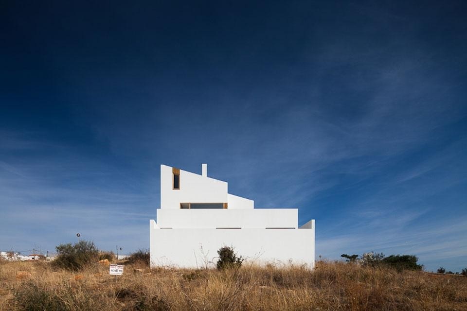 Marco Arraiolos, <em>House in Algarve</em>, Mexilhoeira Grande, Portimão