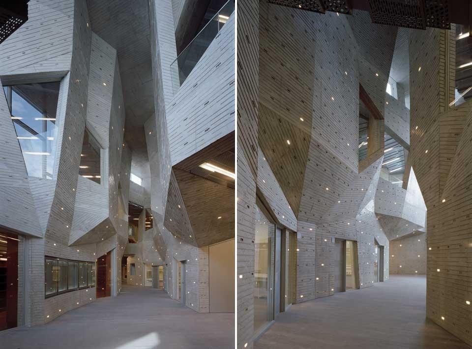 Chiaki Arai Urban & Architecture Design, Kadare Cultural Centre, Yurihonjo City, Japan. The indoor street which runs from north to south of the complex, providing access to each of the building's features