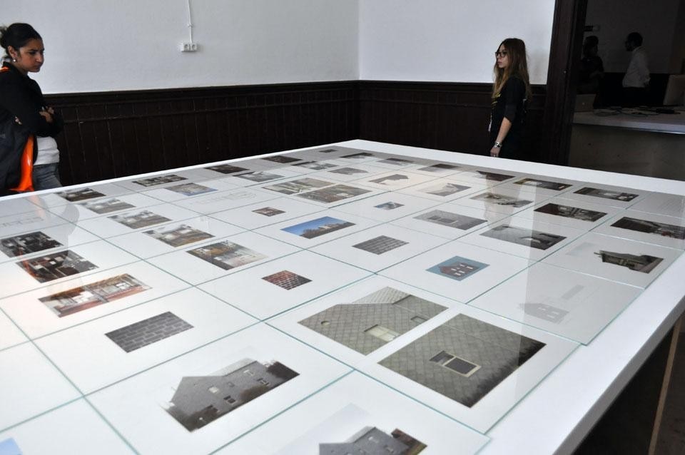 <em>Adhocracy</em> installation view at the 1st Istanbul Design Biennial
