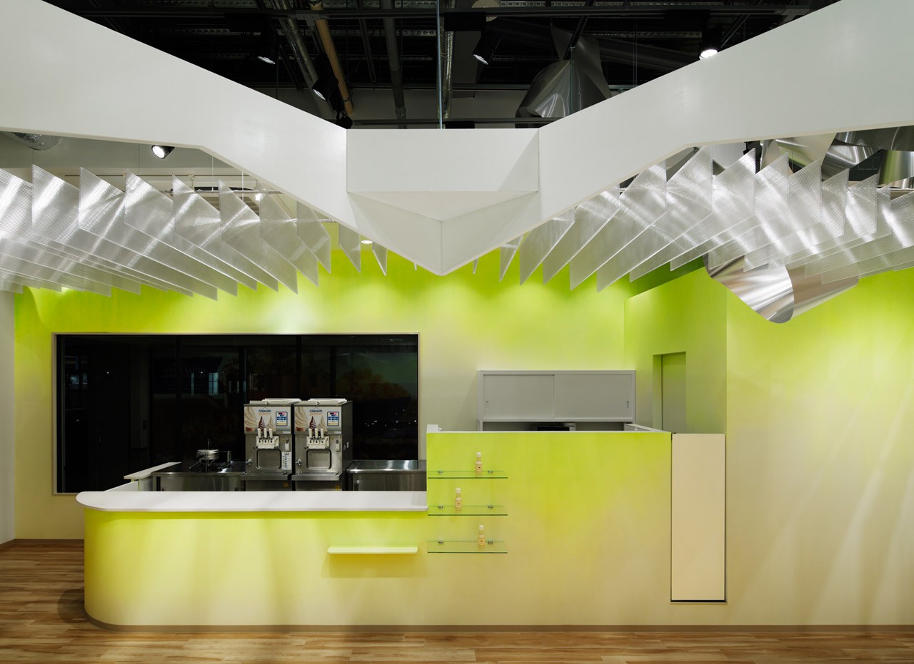 Moriyuki Ochiai Architects, Dream Dairy Farm Store