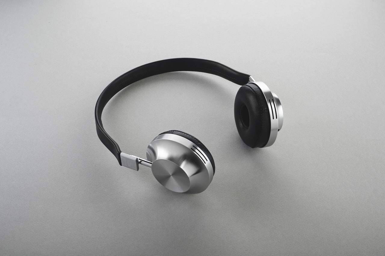 VK-1 headphones by Eugeni Quittlet for Aëdle