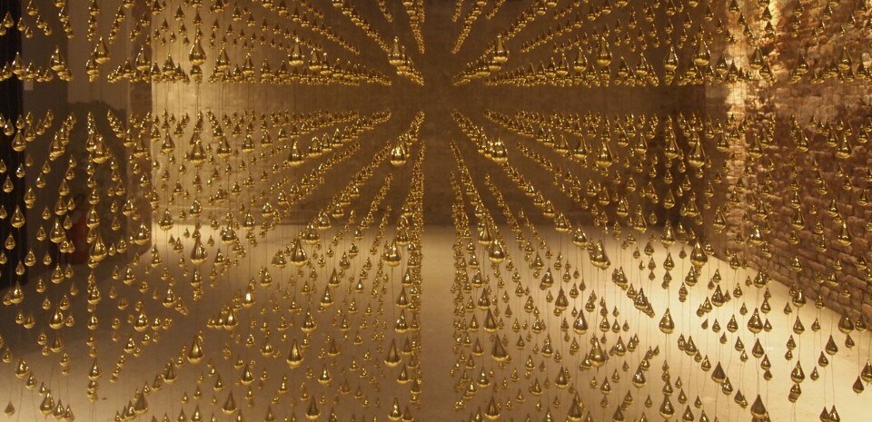 Arin Rungjang, Golden Teardrop (installation view), 2013. Courtesy of the artist and the Office of Contemporary Art and Culture