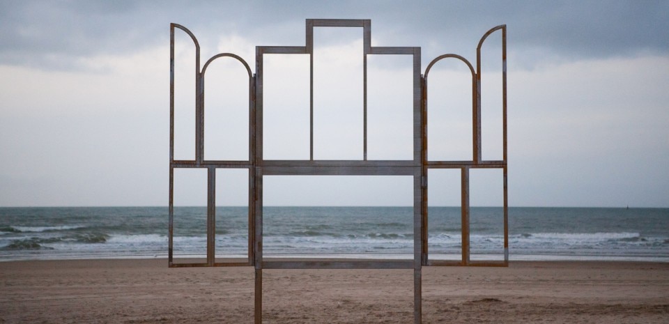 Kris Martin, <i>Altar</i>, 2014. Steel; approx. 14 feet (dimensions variable). Installation view, Oostende. Photo by Benny Proot. Courtesy the artist