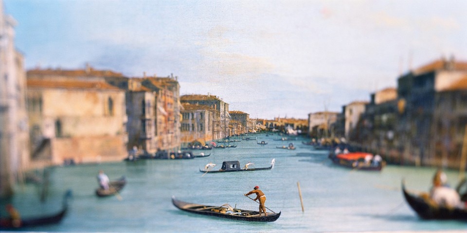Olivo Barbieri, <i>Uffizi</i>, 2002, da <i>Paintings</i>. Inkjet Print on Archival Paper, 106 x 206 cm @ Olivo Barbieri