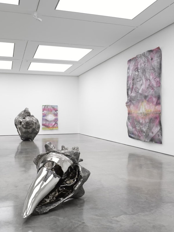 Marc Quinn, “The Toxic Sublime”, view of the exhibition at White Cube Bermondsey, London. © Marc Quinn. Photo © White Cube (Ben Westoby)
