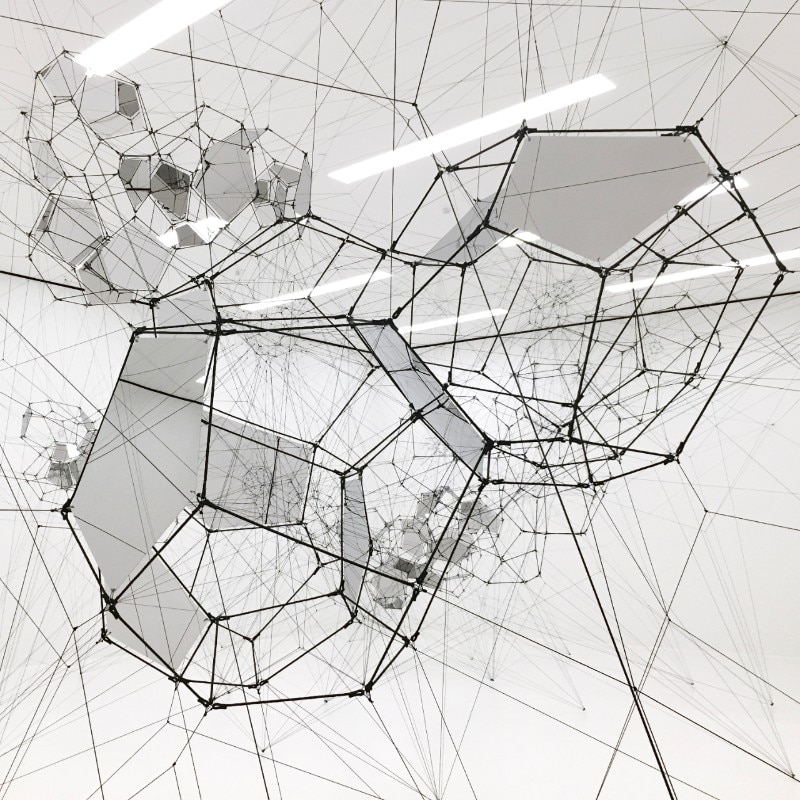Tomás Saraceno: Stillness in Motion—Cloud Cities, installation view at the San Francisco Museum of Modern Art, 2016. Photo: © Studio Tomás Saraceno