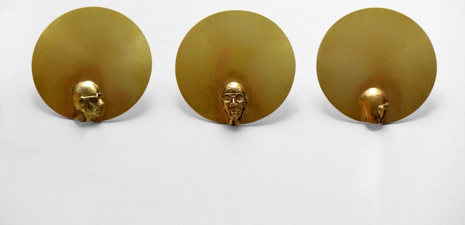 Gijs Bakker, <i>Self Portrait</i>, brooch, 2016. Chased gold 750, three pieces of 60 mm diameter, edition of 3