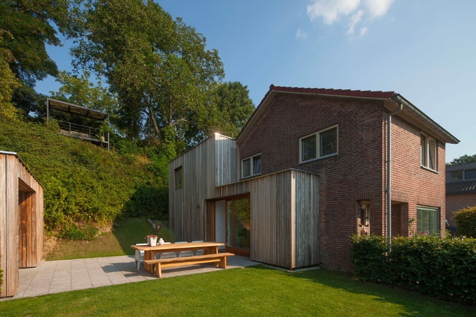 MoederscheimMoonen Architects, Wood-clad extension, Stein, the Netherlands, 2017