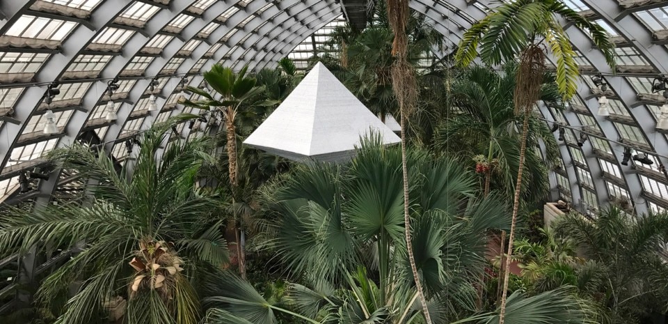 François Perrin, Air Houses: Design for a New Climate, veduta dell'installazione, Garfield Park Conservatory, Chicago, 2017