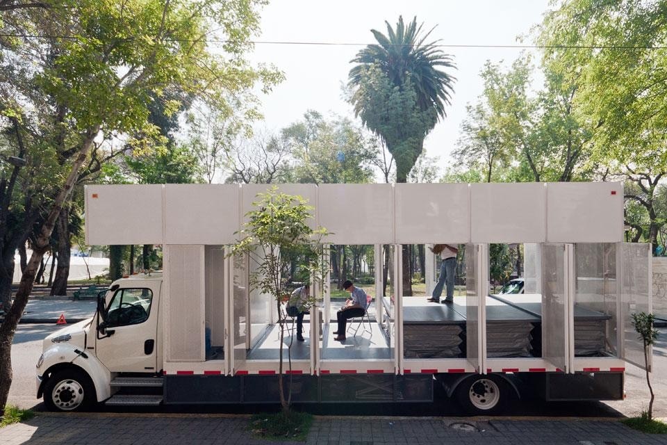 La biblioteca mobile A47 di Alumnos47 e PRODUCTORA, a Città del Messico