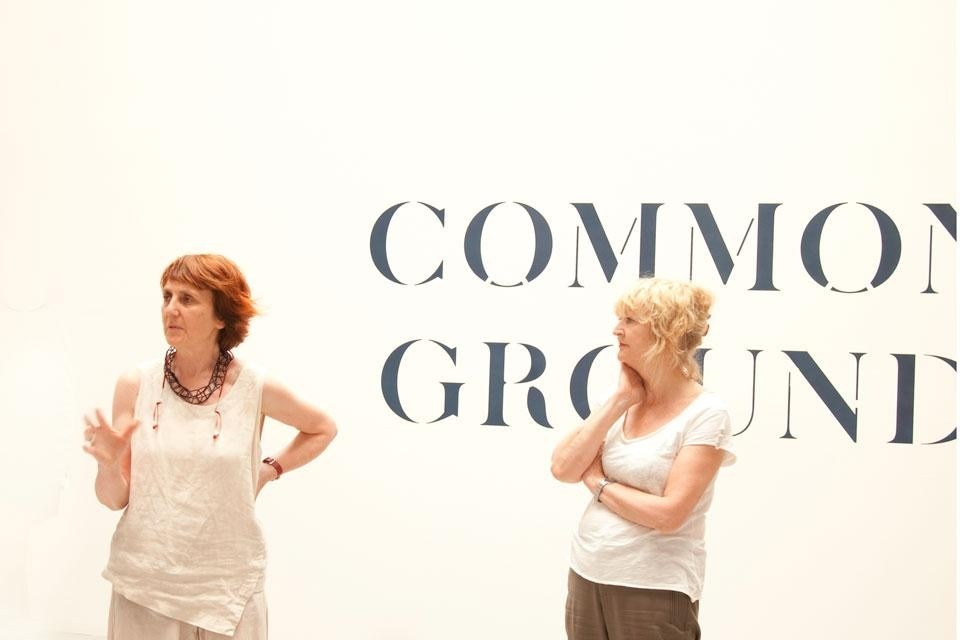 Da sinistra: Shelley McNamara e Yvonne Farrell (foto di Alice Clancy)