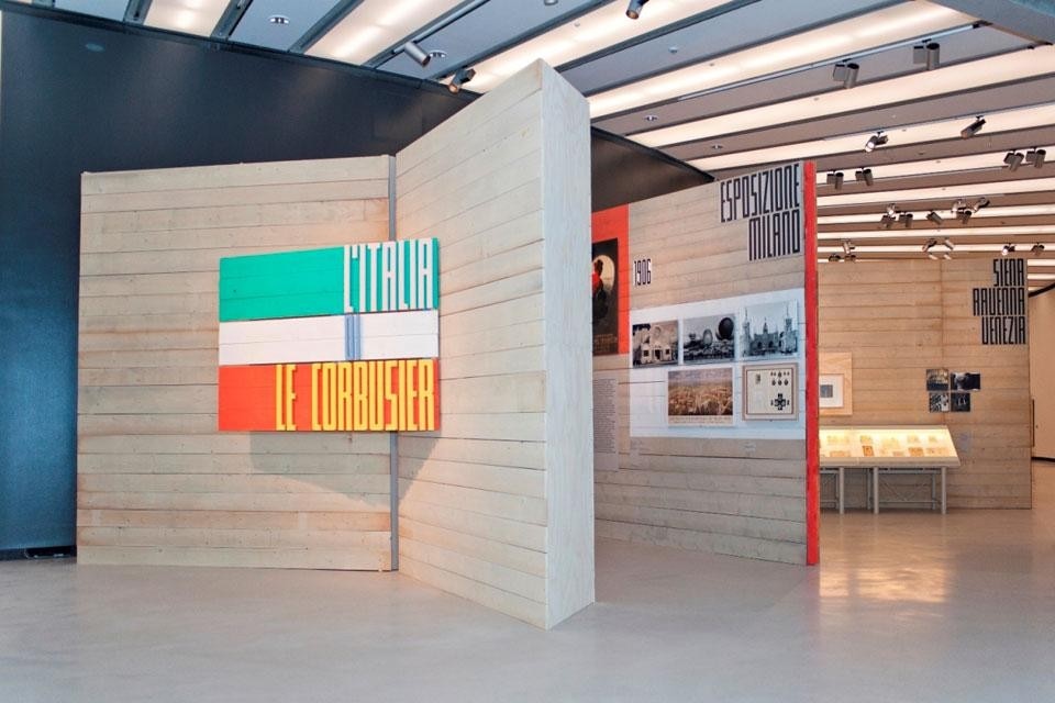 In apertura e qui sopra: allestimento della mostra "L’Italia di Le Corbusier" al MAXXI di Roma. Photo Flaminia Nobili