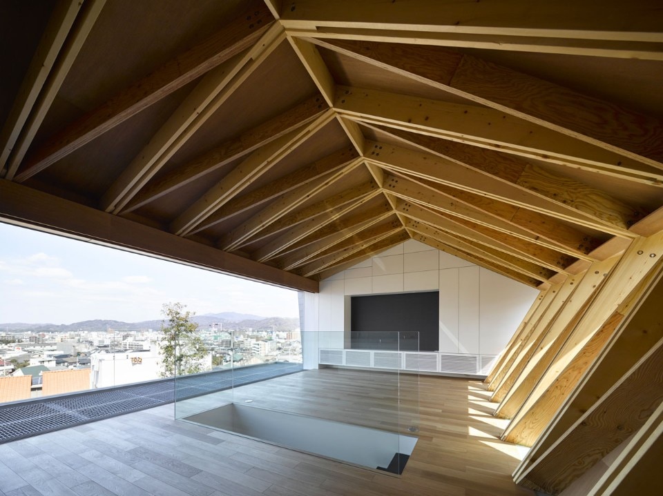 Apollo Architects & Associates, Wrap House, Matsuyama, 2016