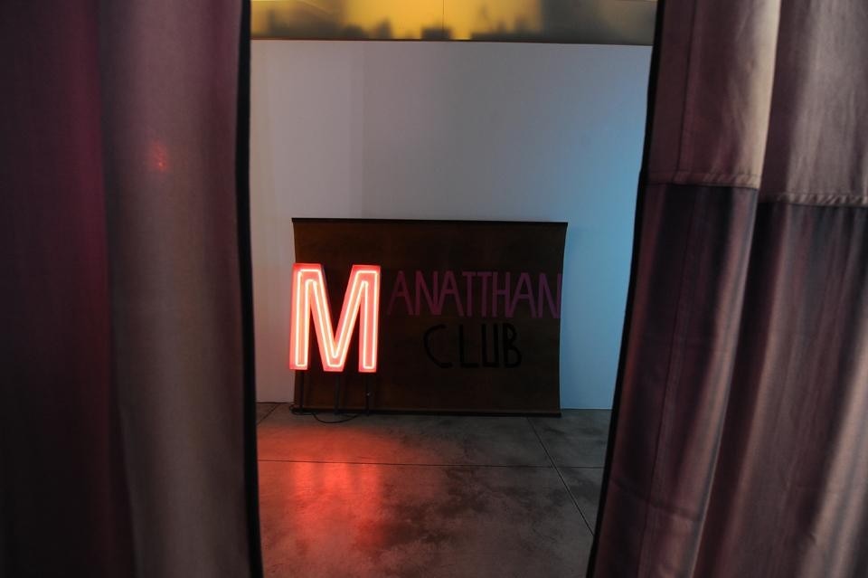 Flavio Favelli, <i>Manatthan Club</i>. Photo Daniele Venturelli