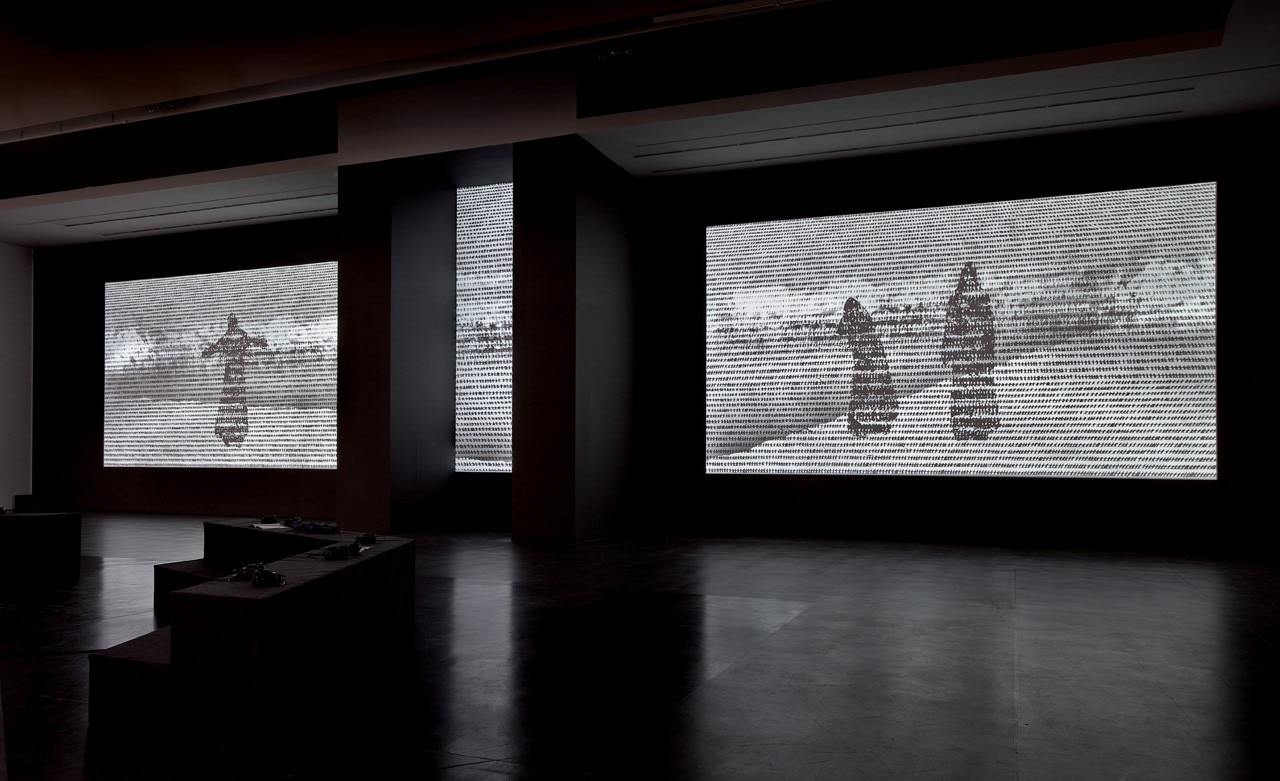 Michal Rovner, <i>Fresco Scene</i>, 2014, video projection
