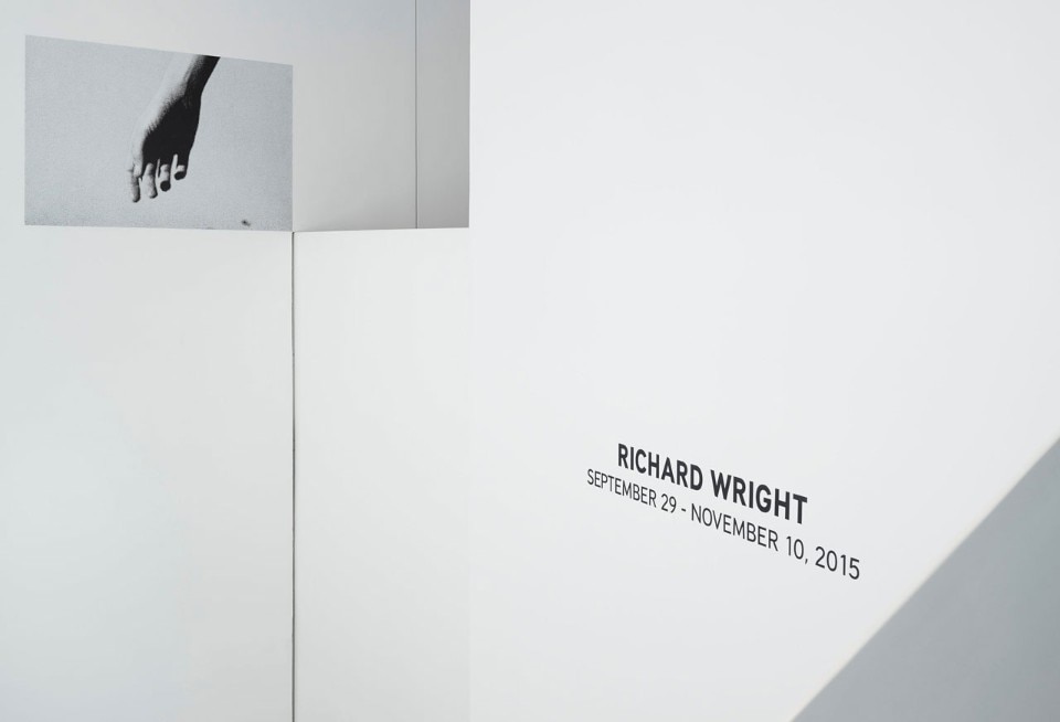 Richard Wright, <i>No title</i>, 2015, vetro piombato, 460 × 174 cm. Photo Matteo D'Eletto M3 Studio