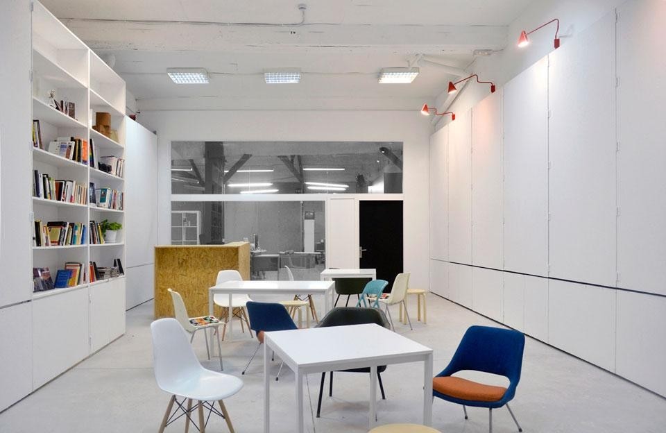 Babel Studio, Delirium Café, galleria, ufficio e café, quartiere Ribera de Deusto, Bilbao, Spagna, 2013