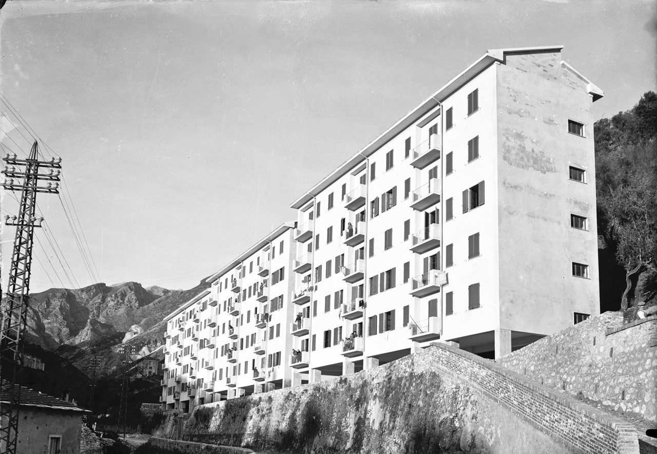 Caina, primi abitanti, 1952. Foto © Ilario Bessi