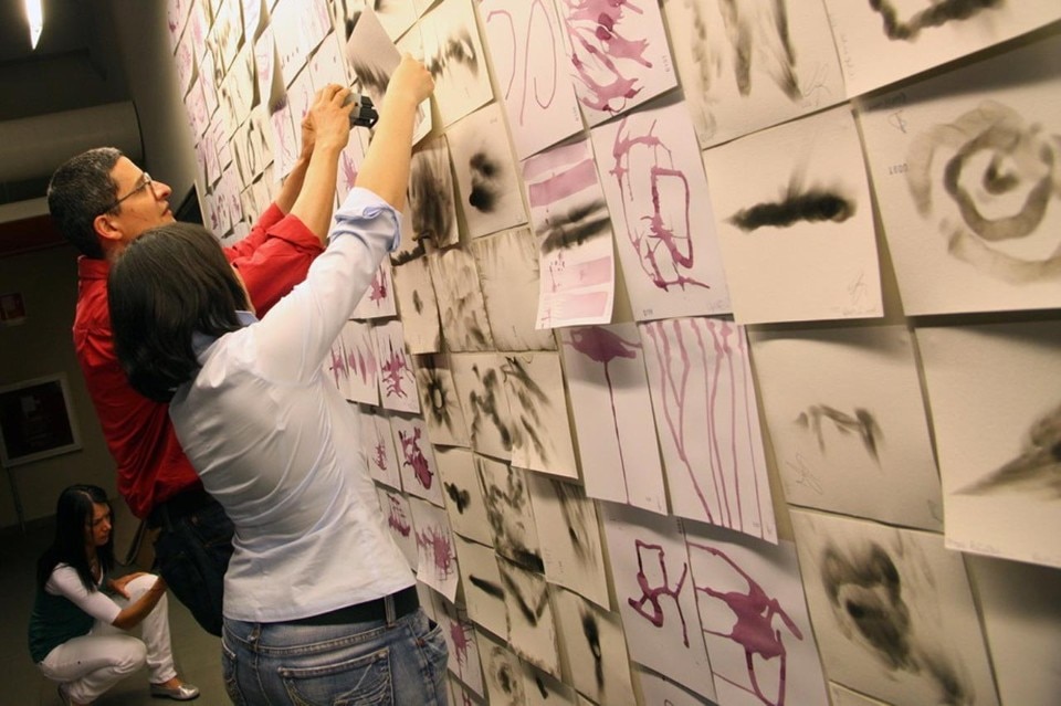 Cesare Pietroiusti, Duemila disegni da portar via, 2009, workshop E-STRAORDINARIO per Elica
