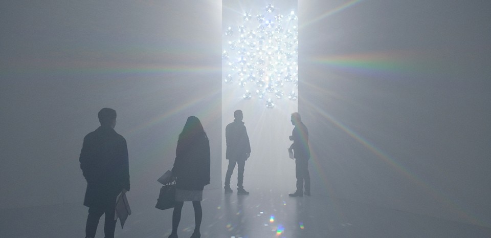 Tokujin Yoshioka: Spectrum, veduta dell'installazione alla Shiseido Gallery, Tokyo, 2017